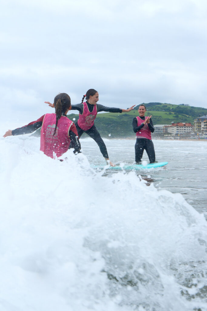 haciendo surf